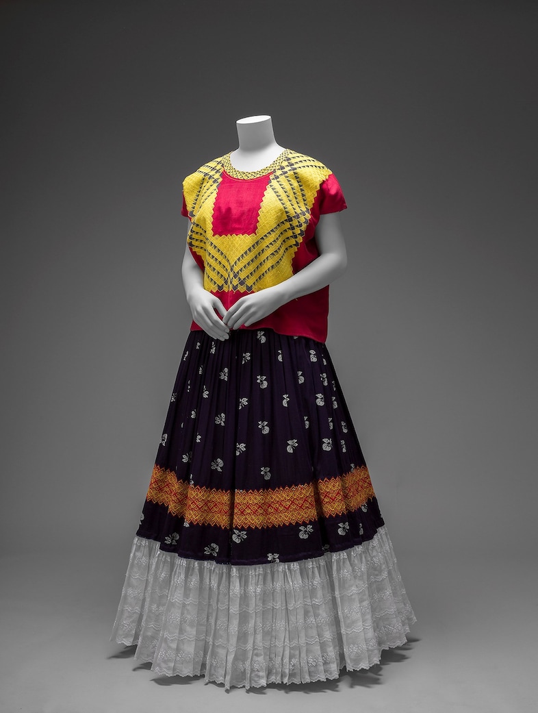 Frida Kahlo: Making Her Self Up 0