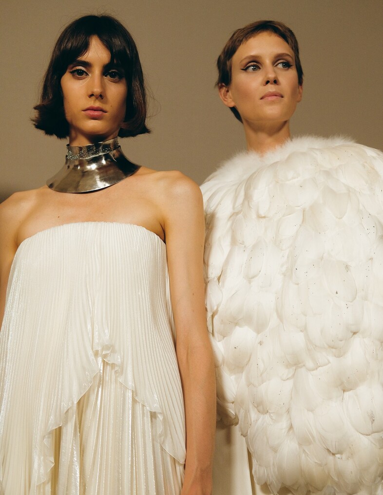 givenchy clare waight keller couture aw18 paris pfw 0