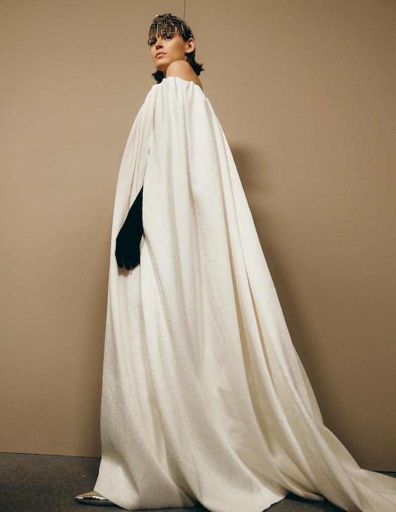 givenchy clare waight keller couture aw18 paris pfw 1