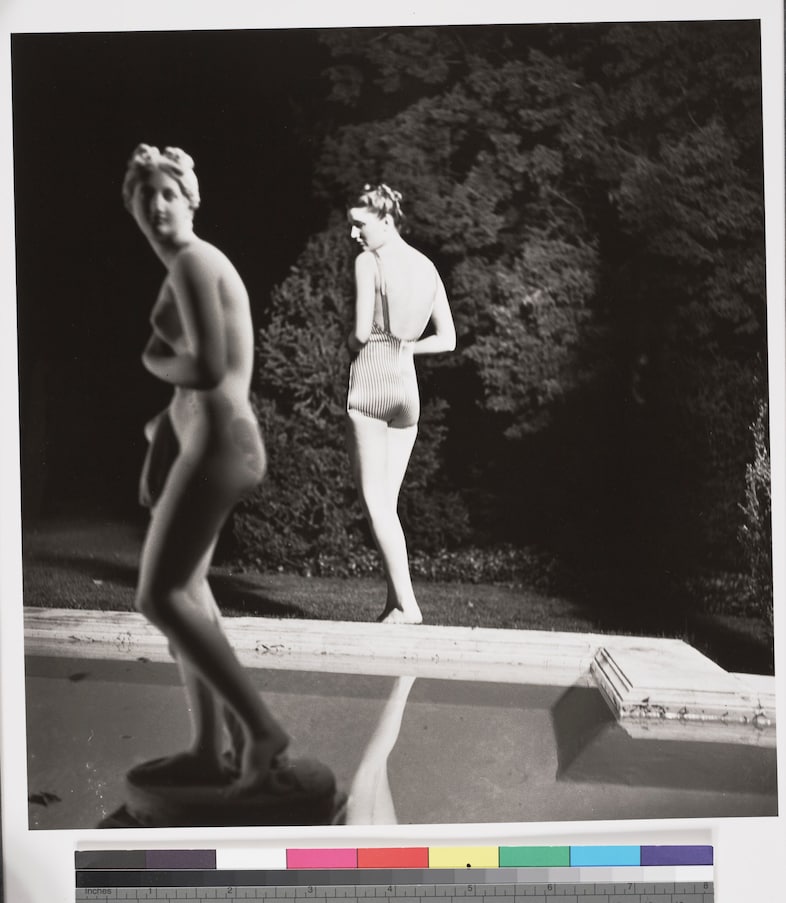 Laid Bare in the Landscape - Louise Dahl-Wolfe 2
