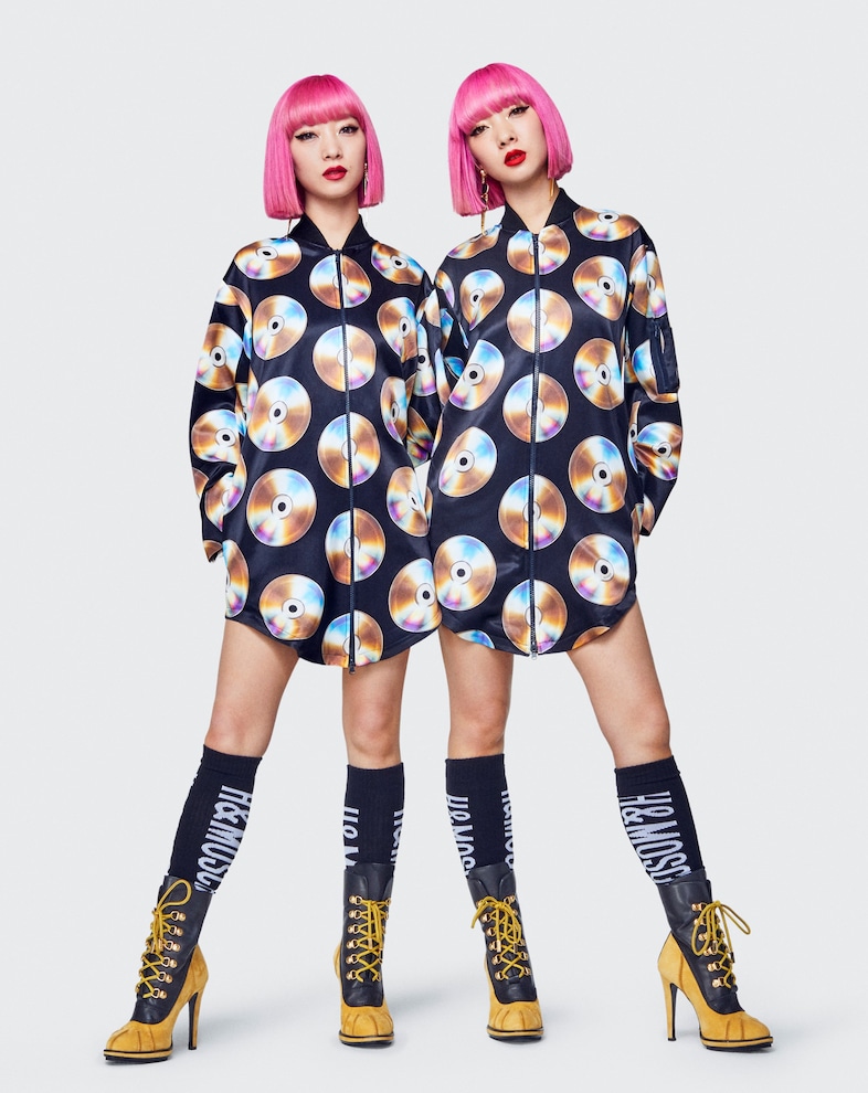 moschino tv hm jeremy scott aquaria barbie ferreira 16