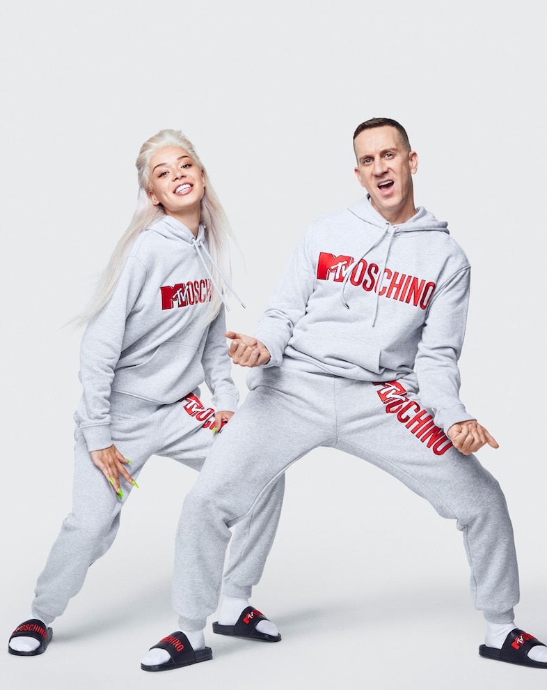 moschino tv hm jeremy scott aquaria barbie ferreira 30