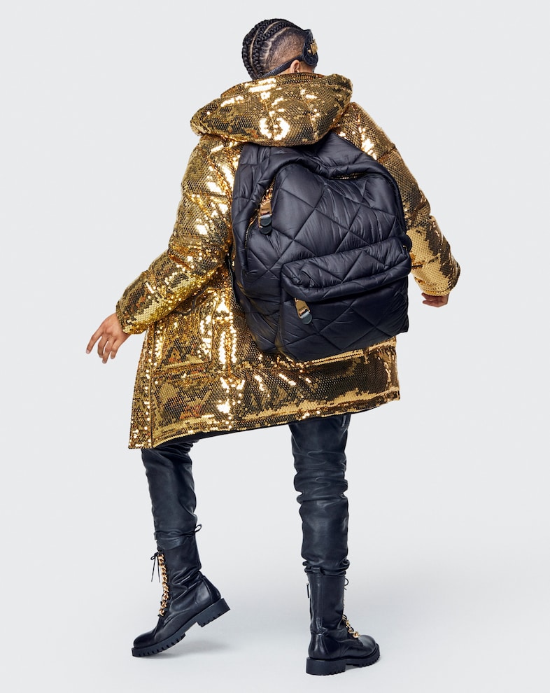 moschino tv hm jeremy scott aquaria barbie ferreira 52