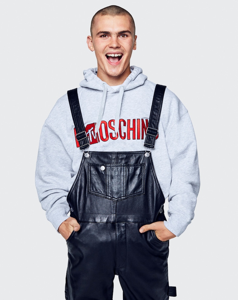 moschino tv hm jeremy scott aquaria barbie ferreira 59