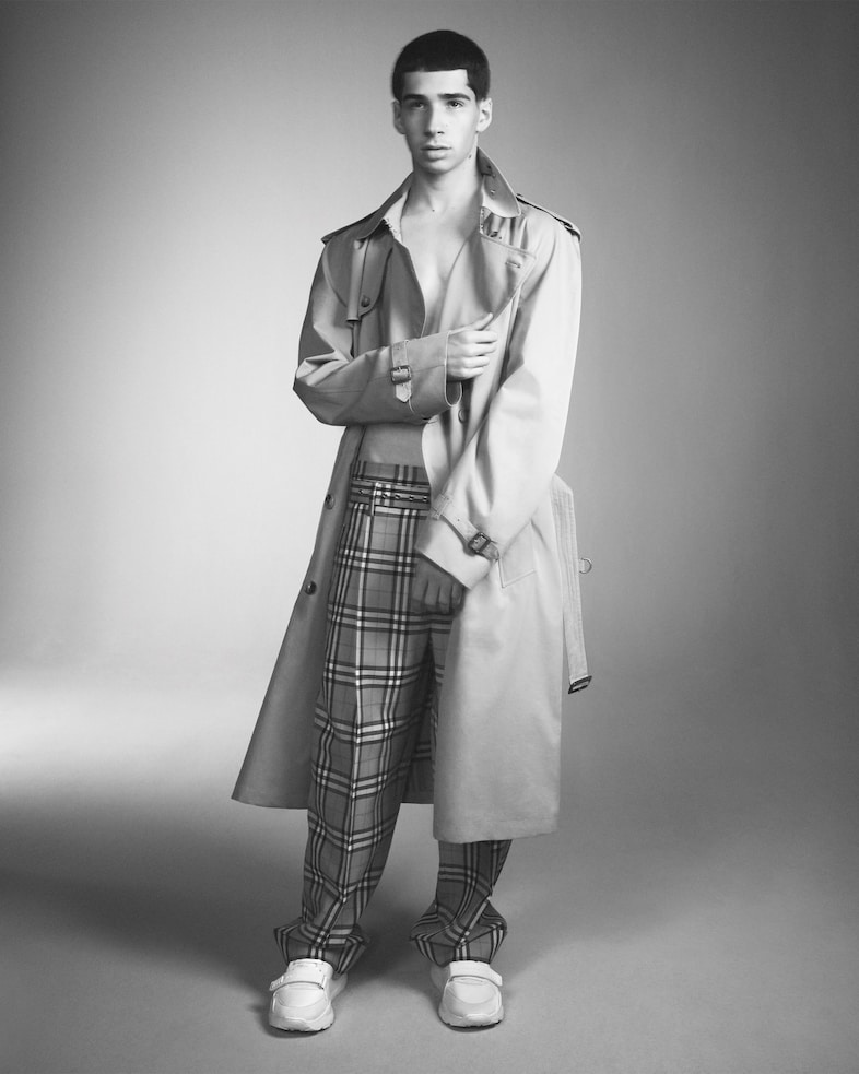 Vivienne Westwood &amp; Burberry Campaign 2018 c Court 12