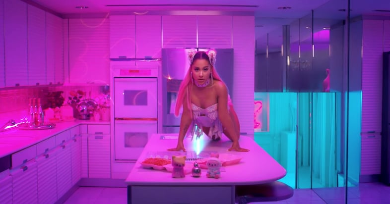 ArianaGrande7RingsVideo