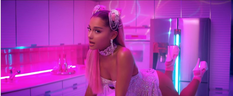 Ariana Grande Premieres “7 Rings” (Official Music Video) – Front Row Live  Entertainment
