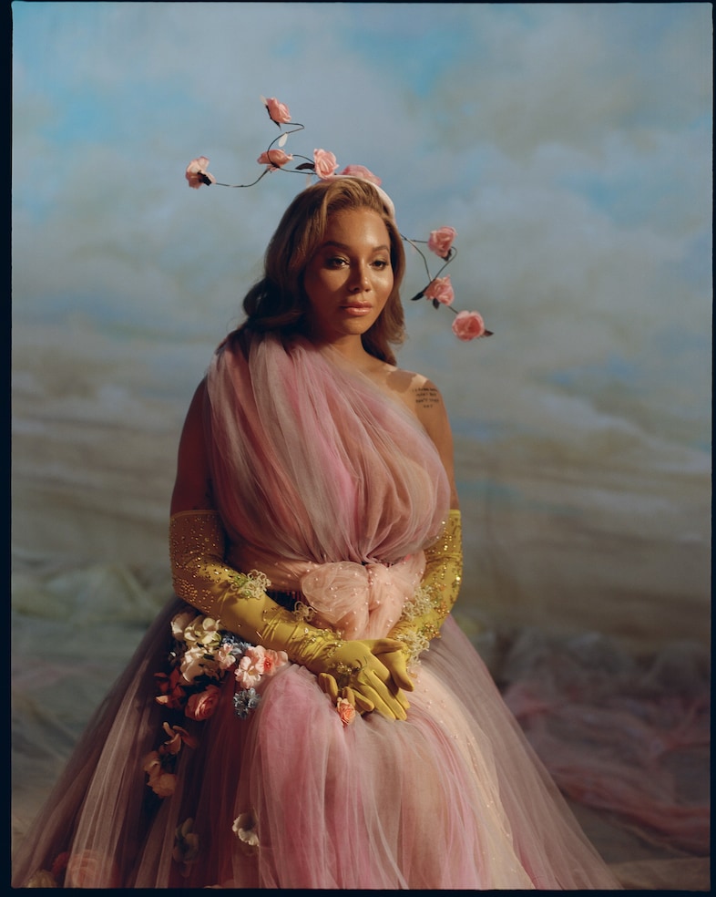 Munroe Bergdorf 15