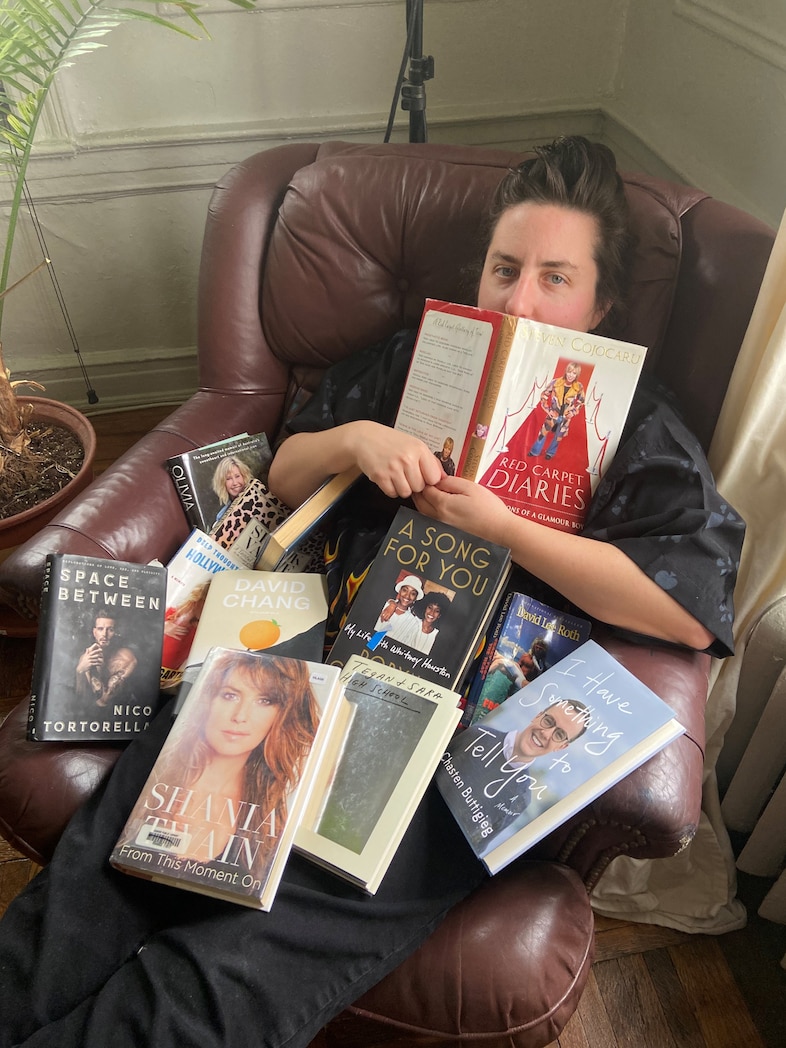 Celebrity Book Club host, Lily 