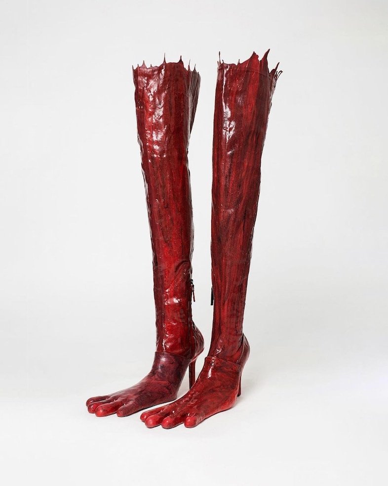 AVAVAV Bloody Feet 6