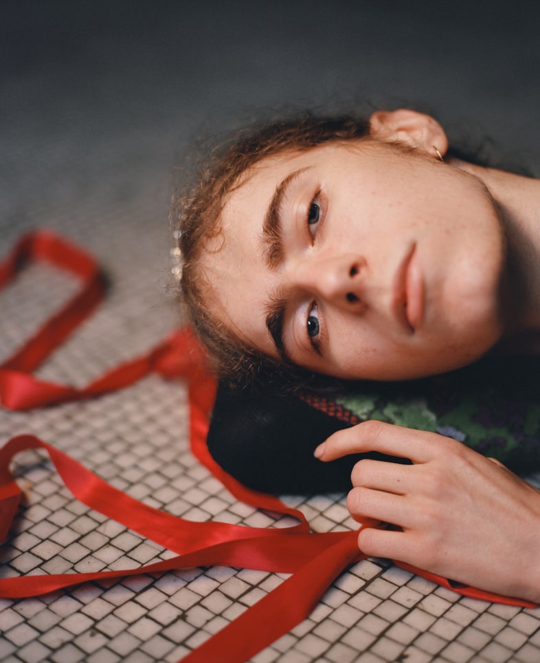 Willow (she/her), multidisciplinary artist 19