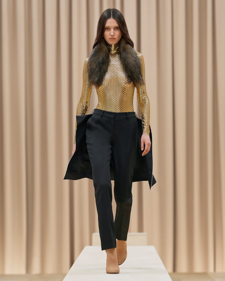 Burberry AW21 womenswear collection by Riccardo Tisci 7 6