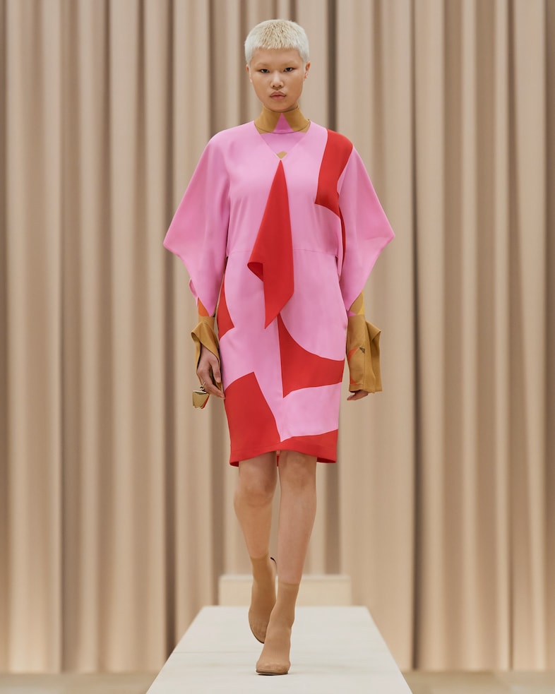 Burberry AW21 womenswear collection by Riccardo Tisci 11 10