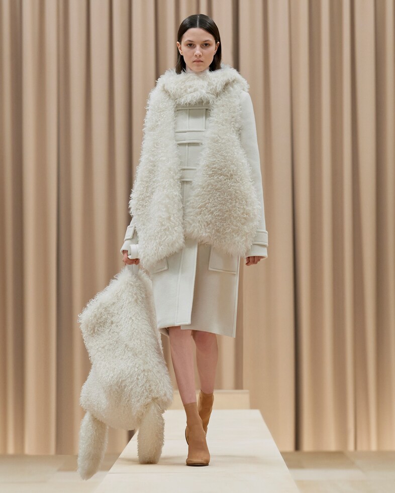 Burberry AW21 womenswear collection by Riccardo Tisci 24 23