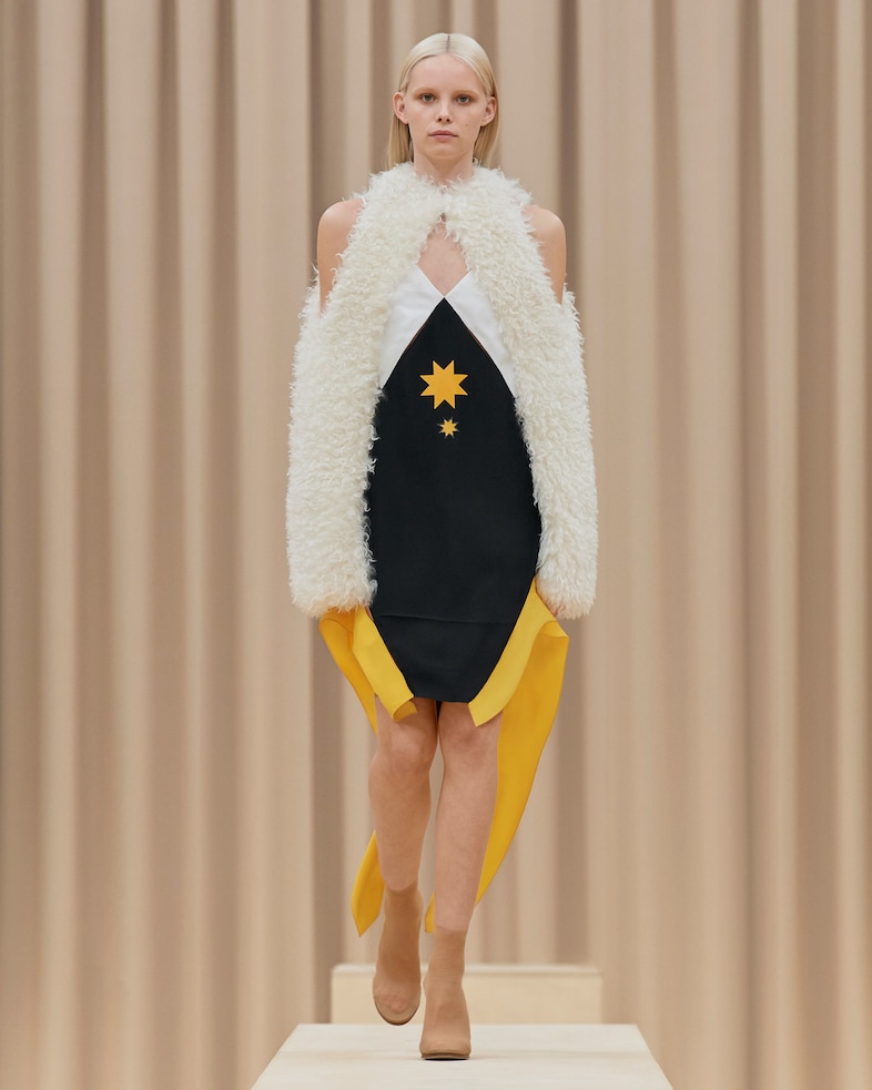 Burberry AW21 womenswear collection by Riccardo Tisci 27 26