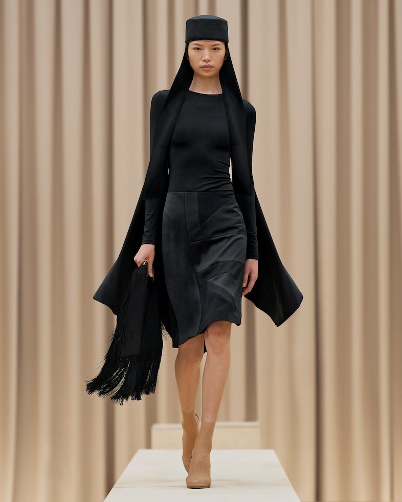 Burberry AW21 womenswear collection by Riccardo Tisci 29 28