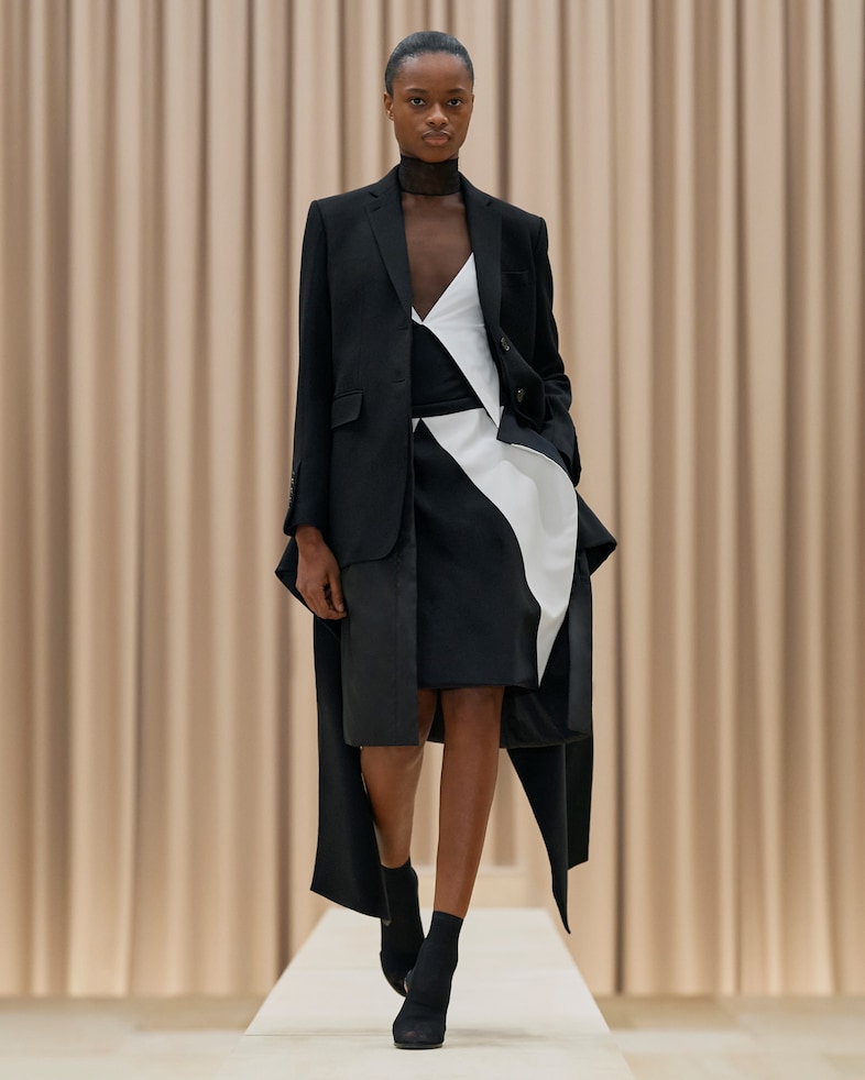 Burberry AW21 womenswear collection by Riccardo Tisci 30 29