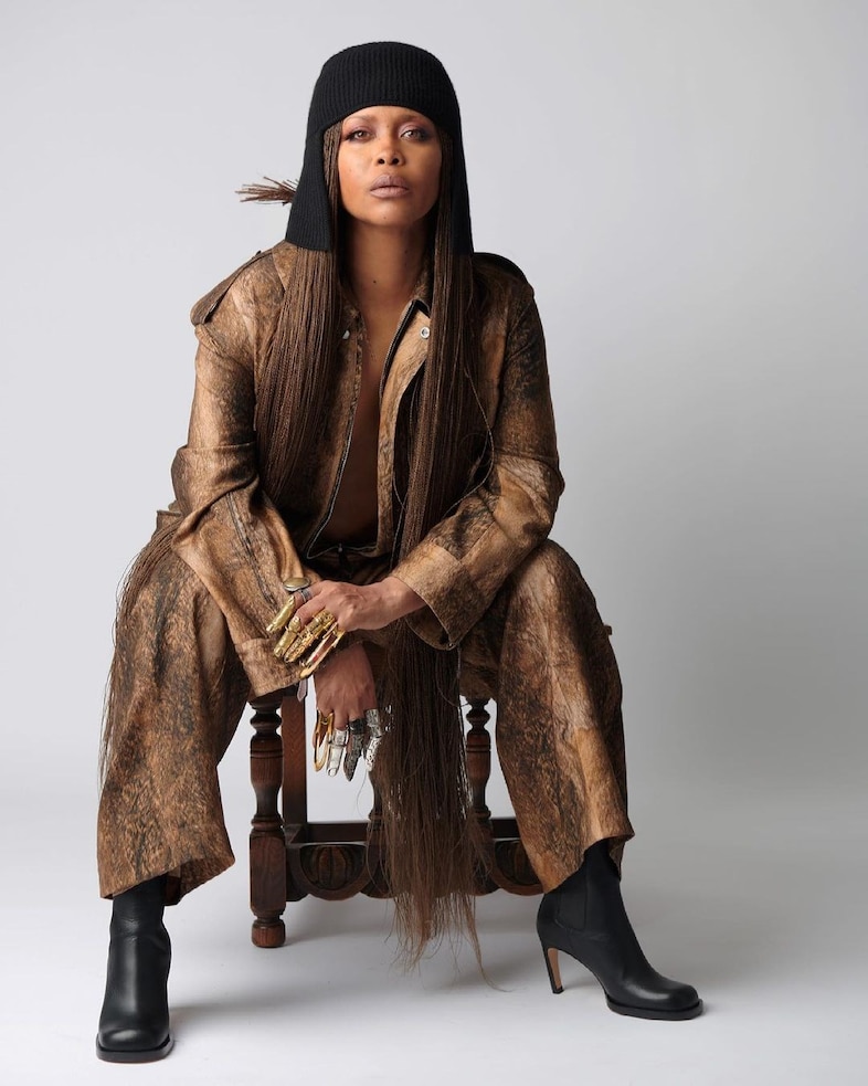 Erykah Badu wearing Burberry_005 6