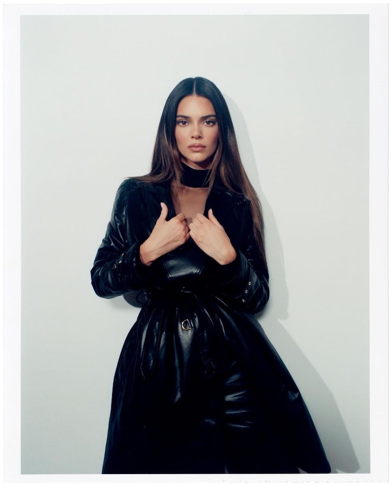 Kendall Jenner wearing Burberry_002 12