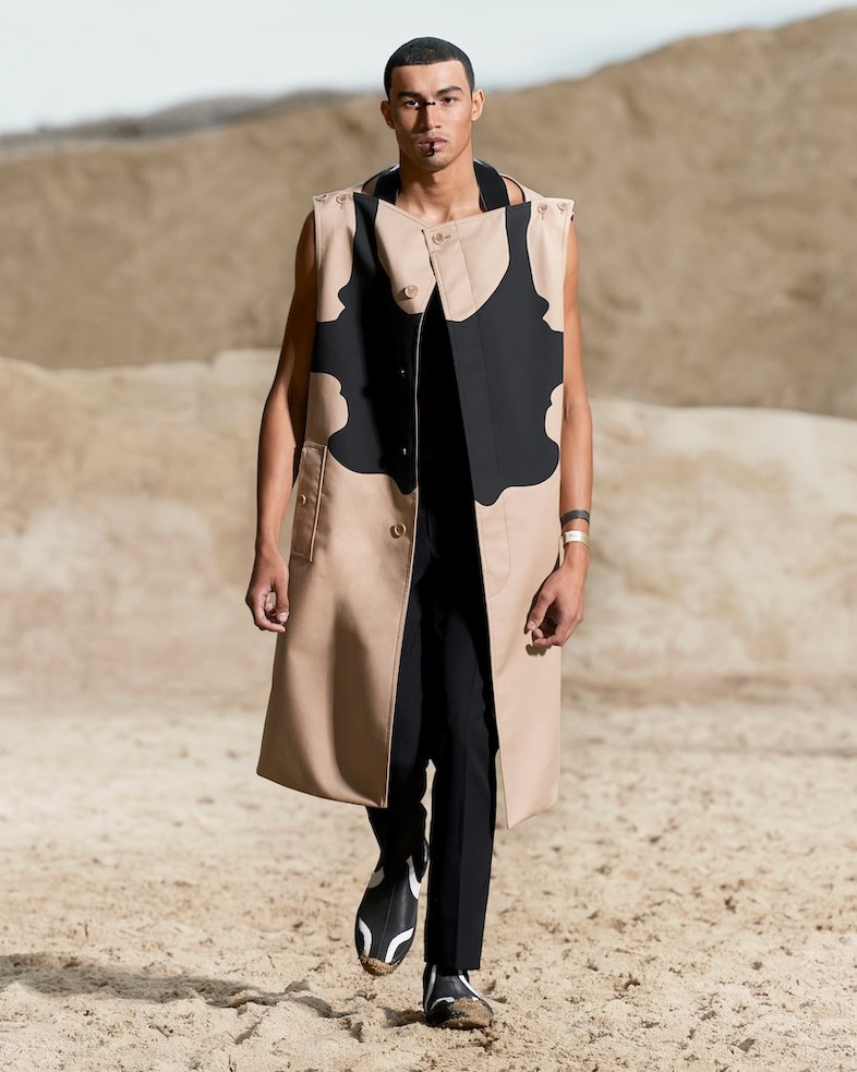 Burberry menswear SS22 collection by Riccardo Tisci 27