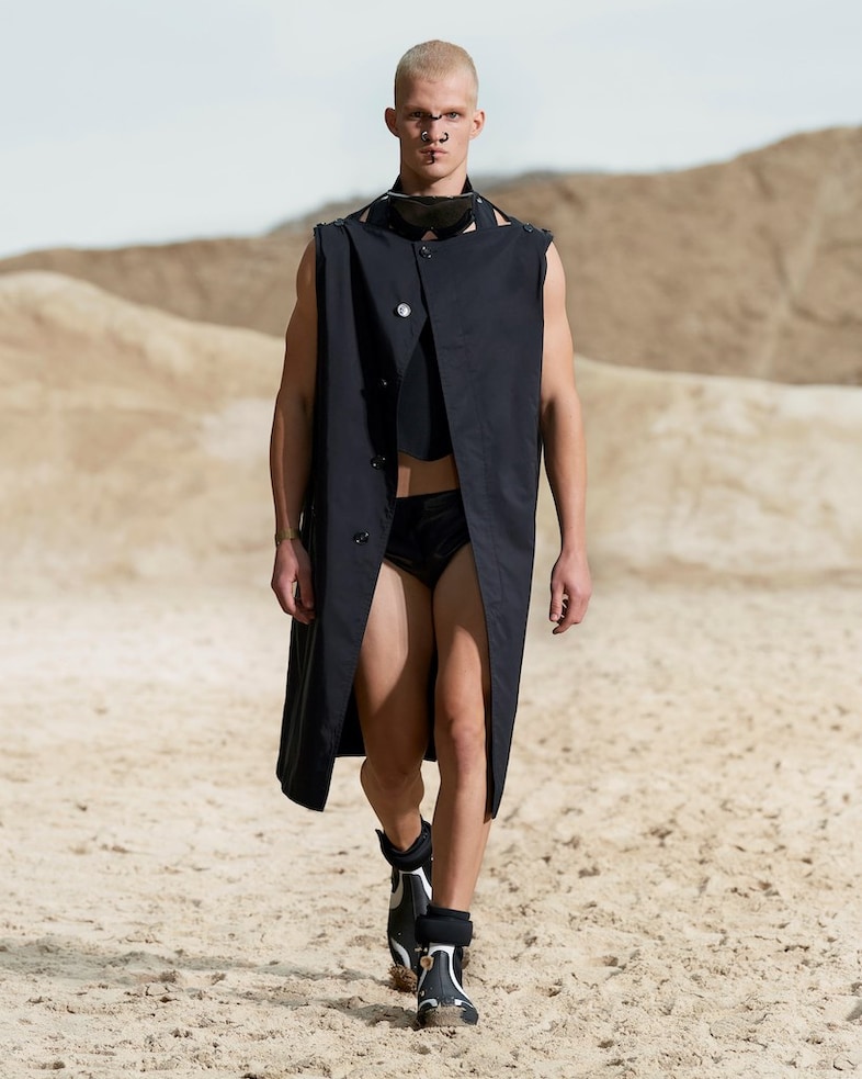 Burberry menswear SS22 collection by Riccardo Tisci 28