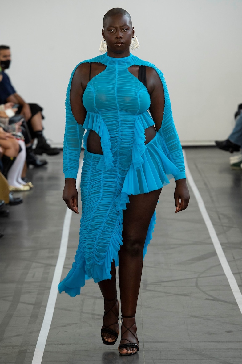 DressUndress