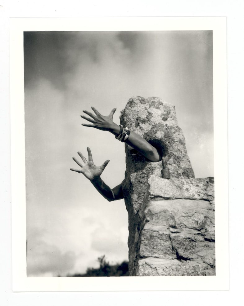 Claude Cahun, “Je Tends les Bras” (1931) 7