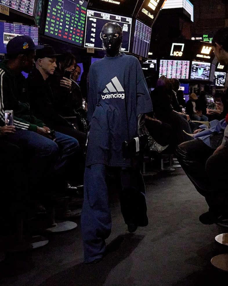 Balenciaga SS23 collection at the NY Stock Exchange 7