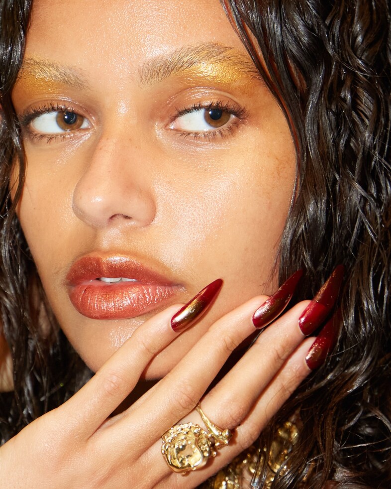 DI PETSA AW22 BACKSTAGE 0