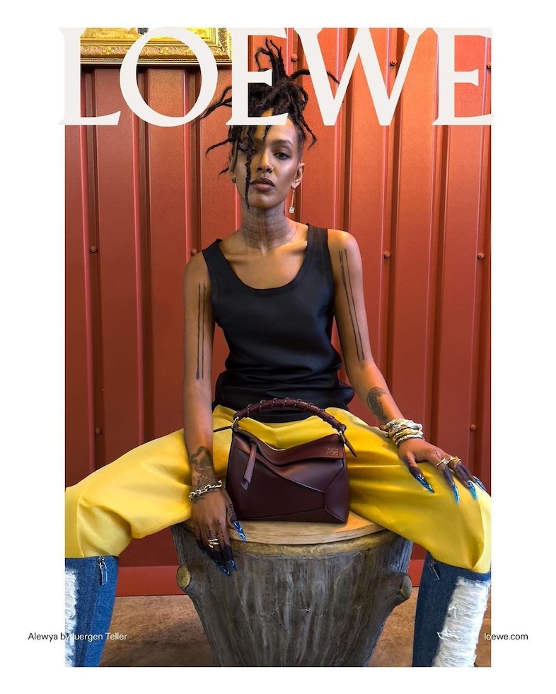 LOEWE AW22 17