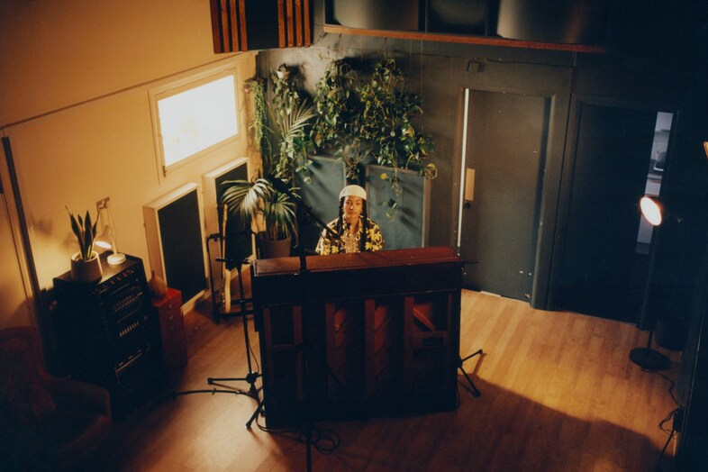 Olivia Dean, Make Tracks to Make Change