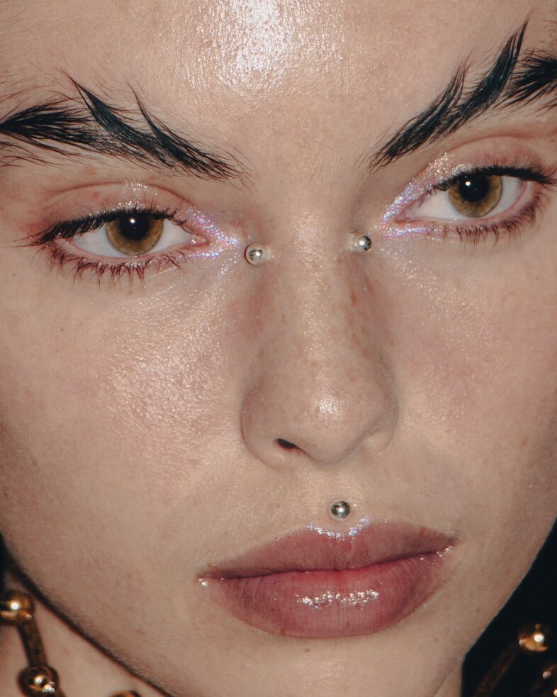 ISAMAYA_POSTERGIRL_5 2
