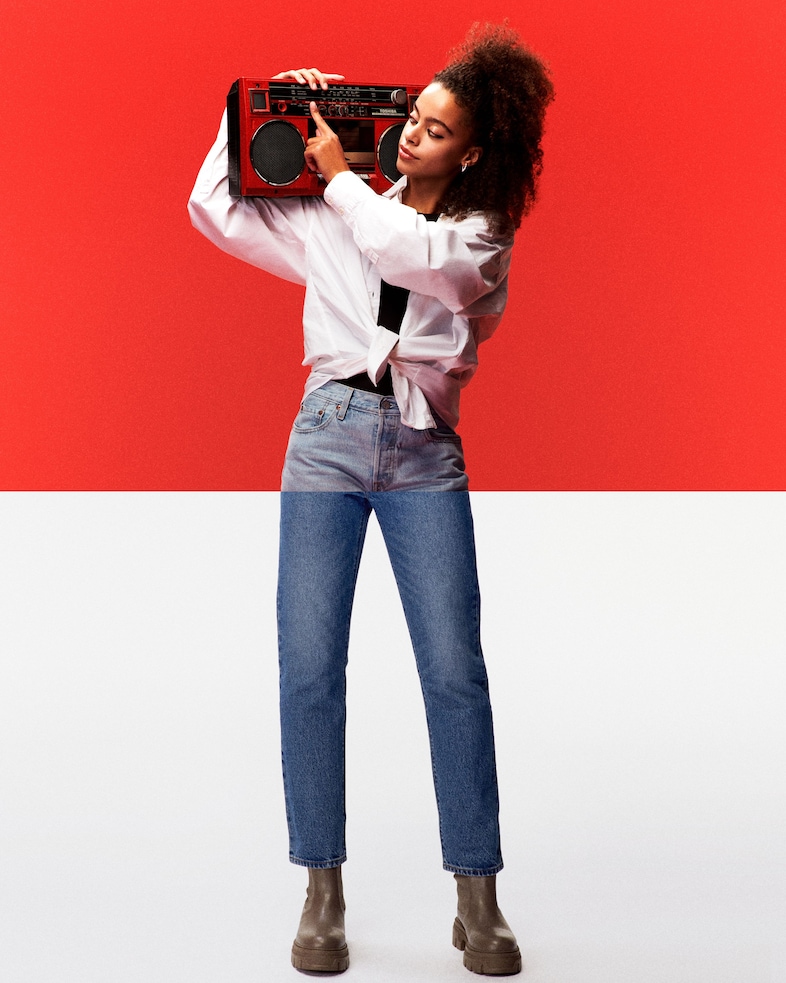 Levi&#39;s Jeans and a Nice Top Flipbook 7