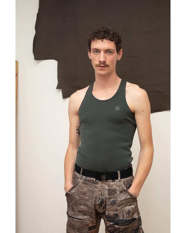 Olly Shinder 8