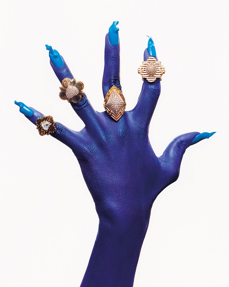 Lora de sousa nails dazed community 1