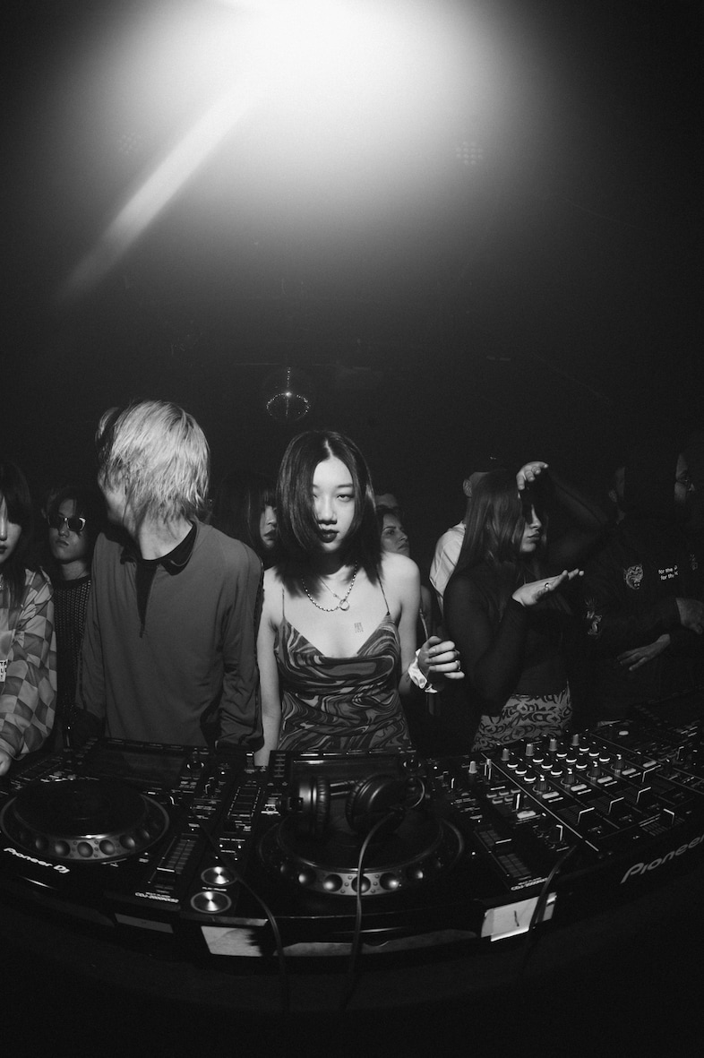 Dance Floor Etiquette, Yushy