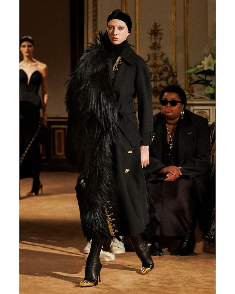 Cultural history of the black stretchy headband 26