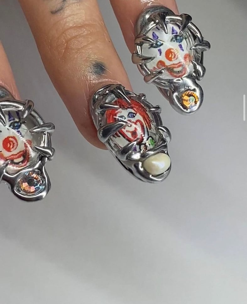 Lesly Arra&#241;aga nail artist Leslydidthem 0