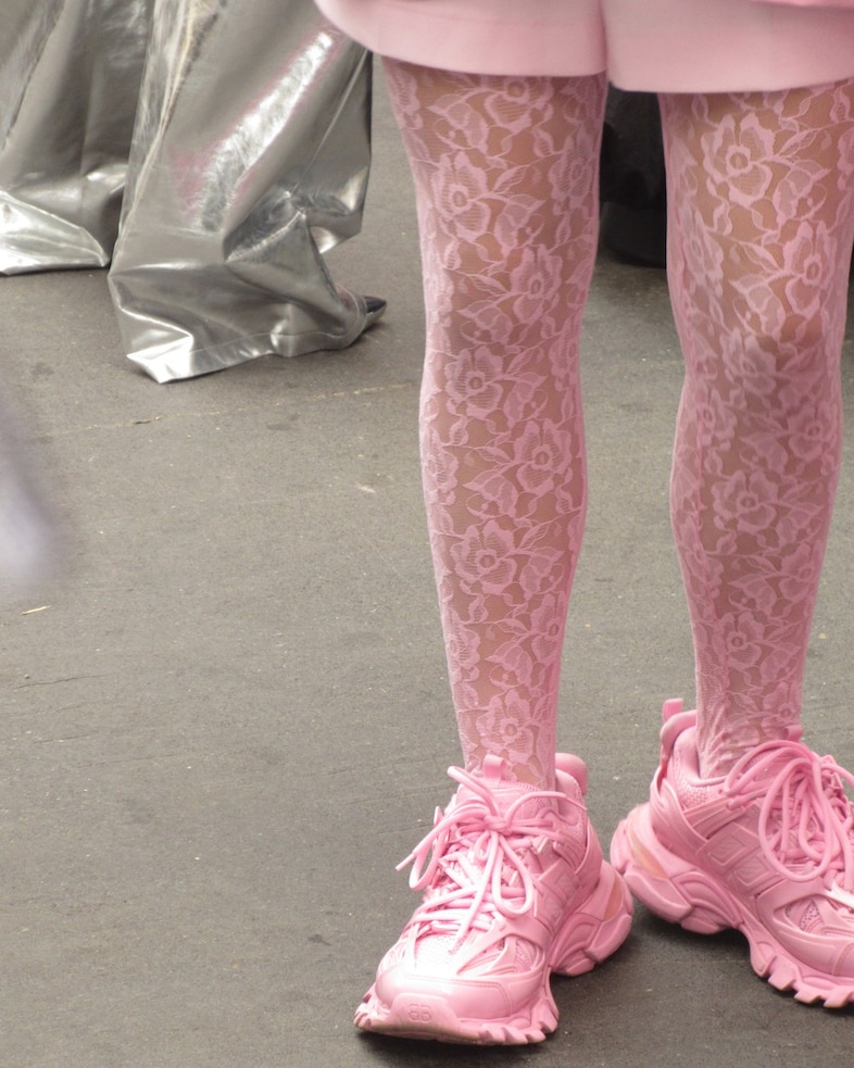 SS24 Milan Fashion Week Street Style: Jamie-maree Shipton 16