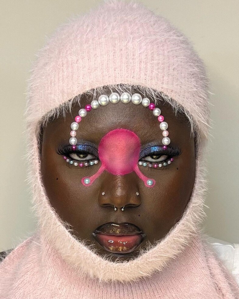 Pradaolic Myla beauty looks 0