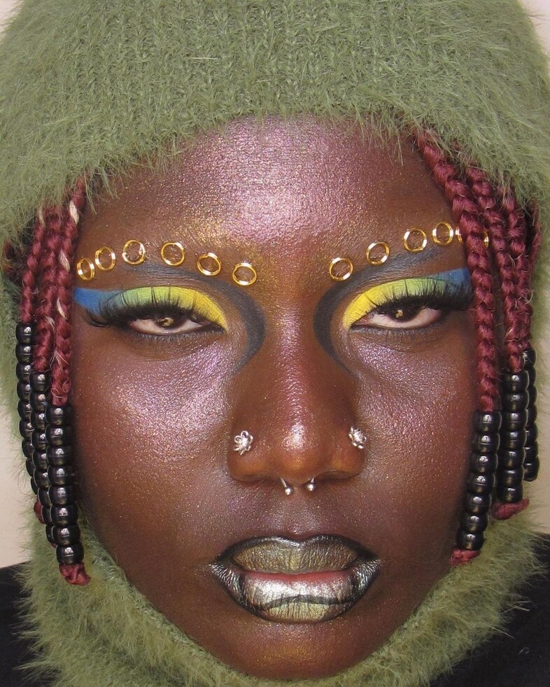 Pradaolic Myla beauty looks 2