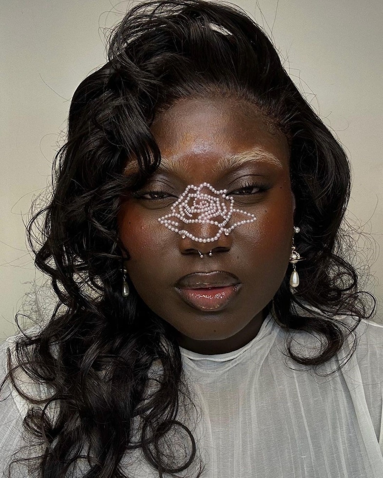 Pradaolic Myla beauty looks 7