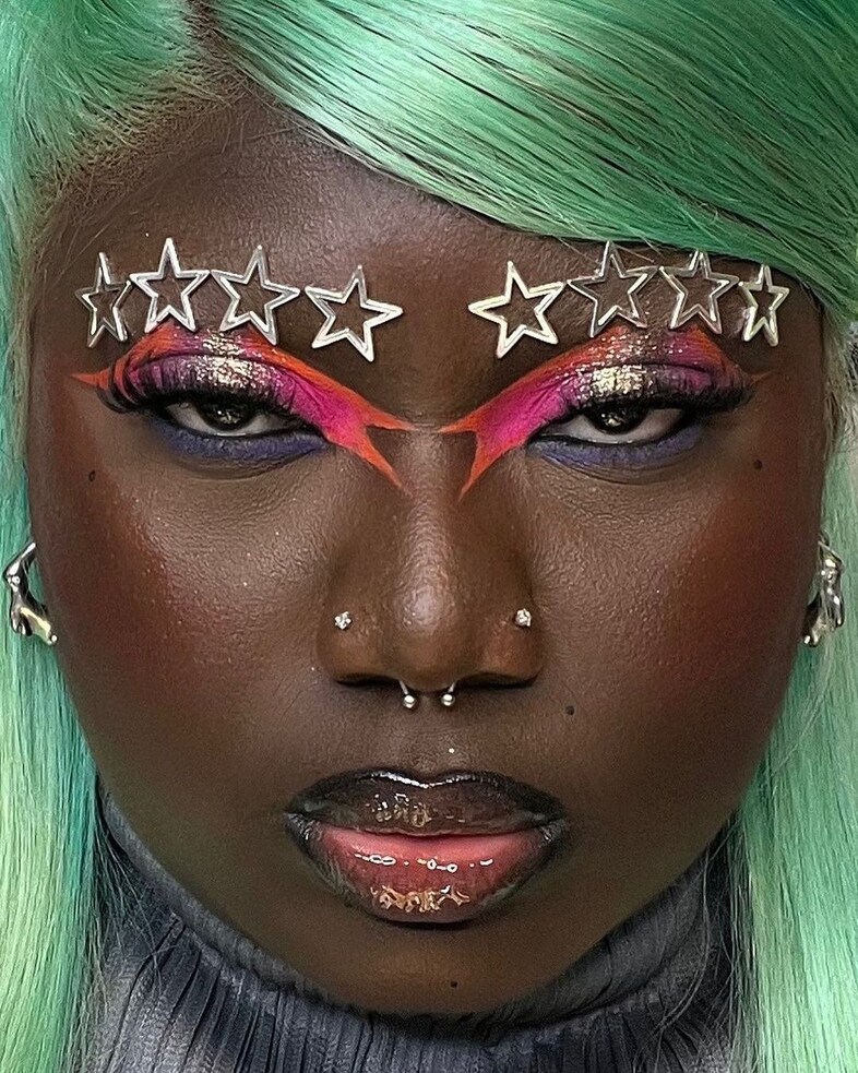 Pradaolic Myla beauty looks 8