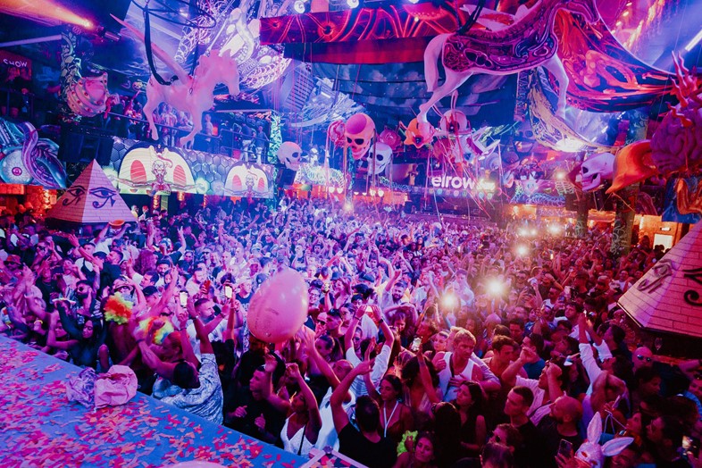 elrow-x-amnesia-closing-party-dazed