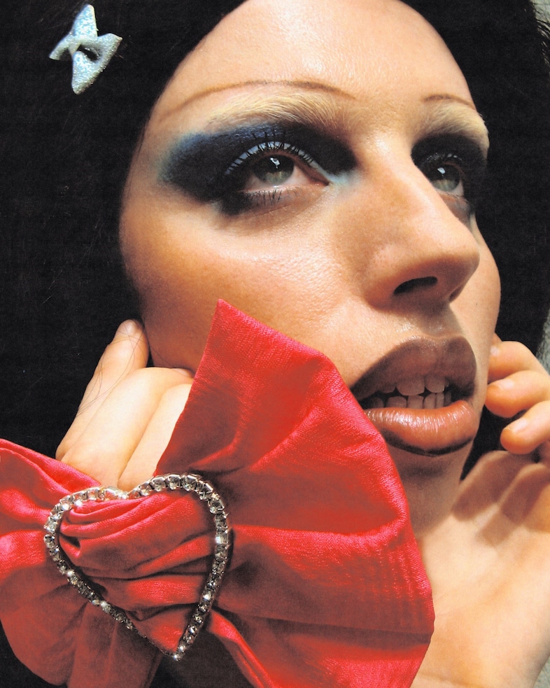 opia Milan fashion shoot 00s bimbo 11