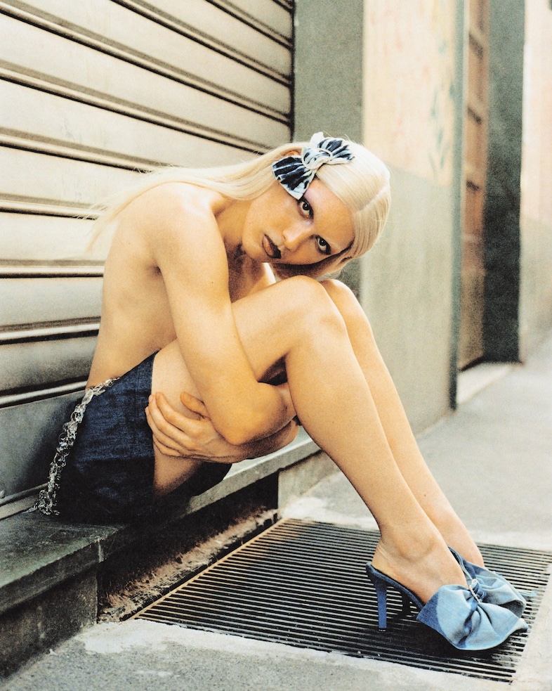 opia Milan fashion shoot 00s bimbo 25