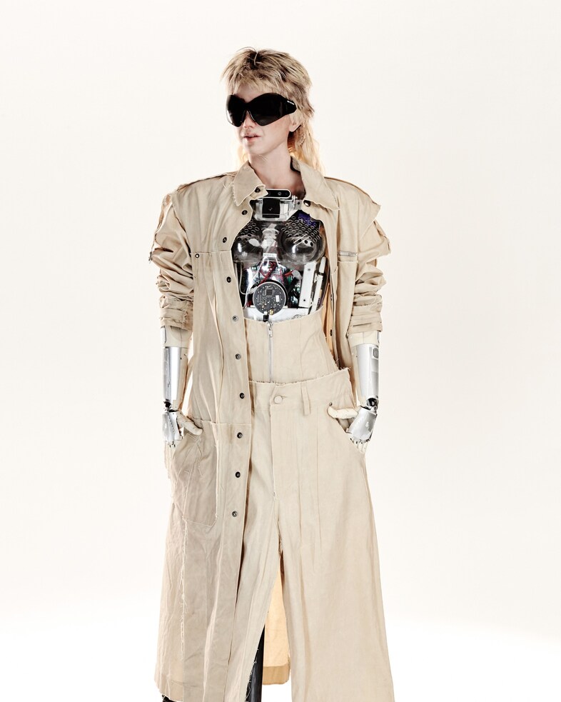 Desdemona wears Elena Velez 1