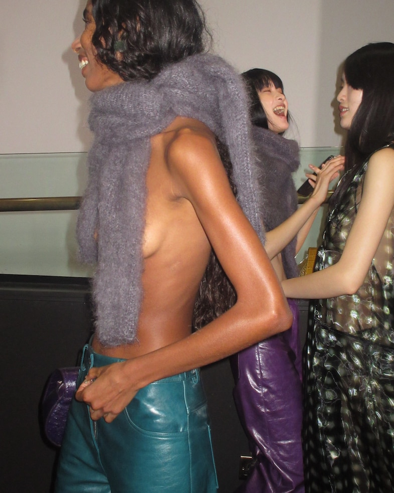 16Arlington AW24 24