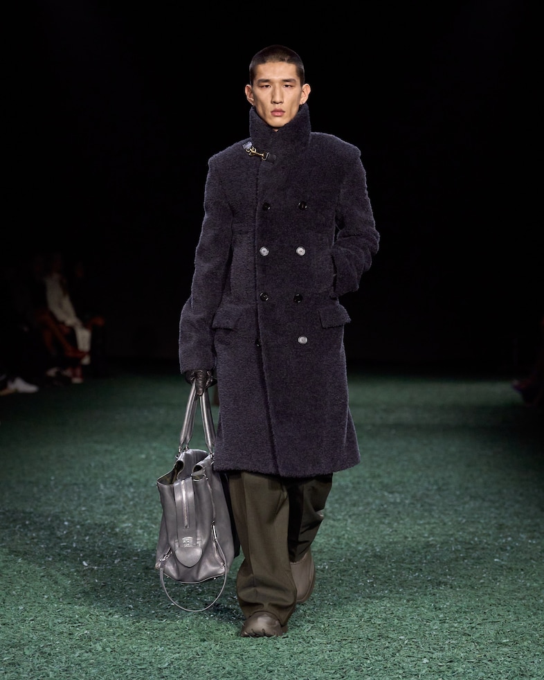 Burberry Winter 2024 Show - Look 45 44