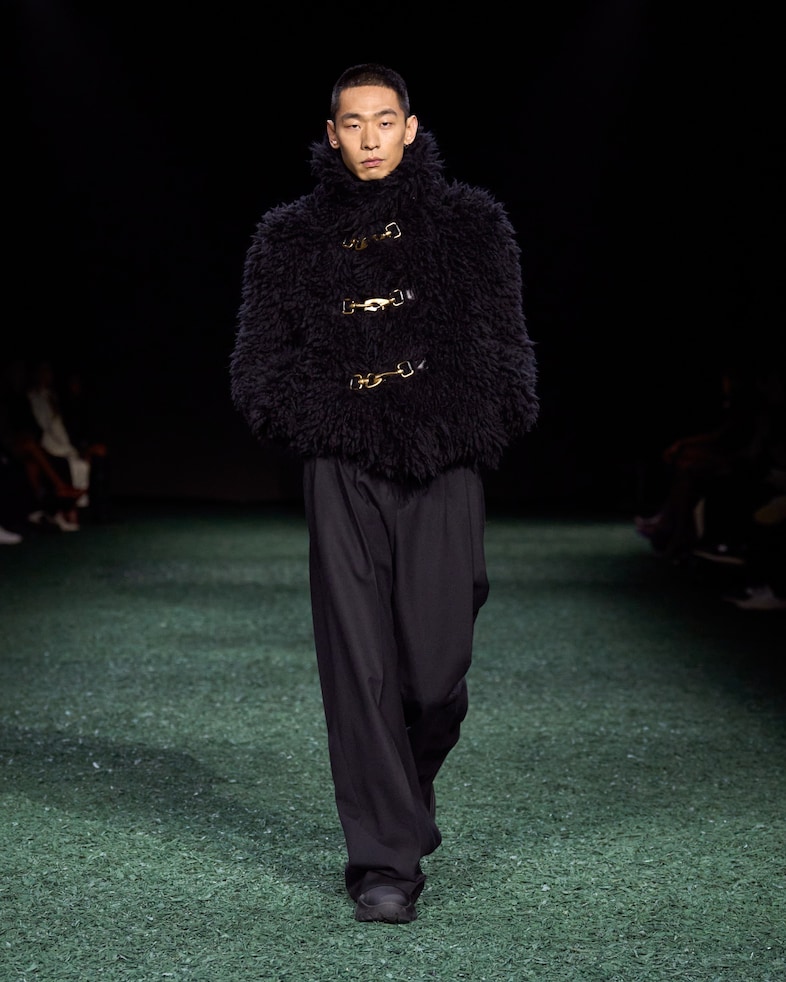 Burberry Winter 2024 Show - Look 50 49